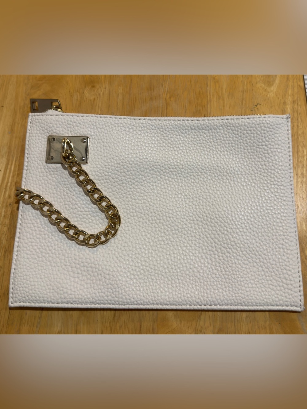 Sondra Roberts Squared White Pebbled Leather Clutch Wristlet Purse Travel